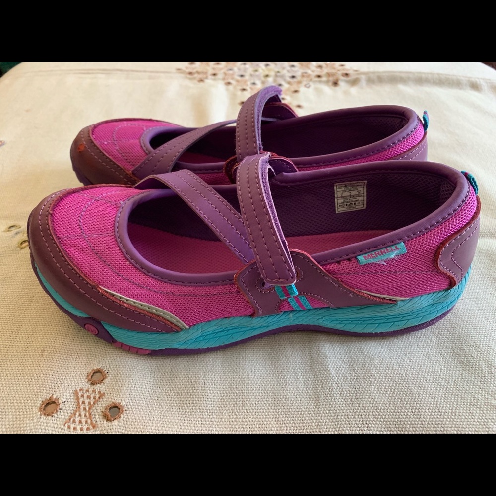 Girls pink Merrell shoes, size 5 (36) VGUC